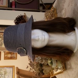 Light Grey Felt and mesh hat